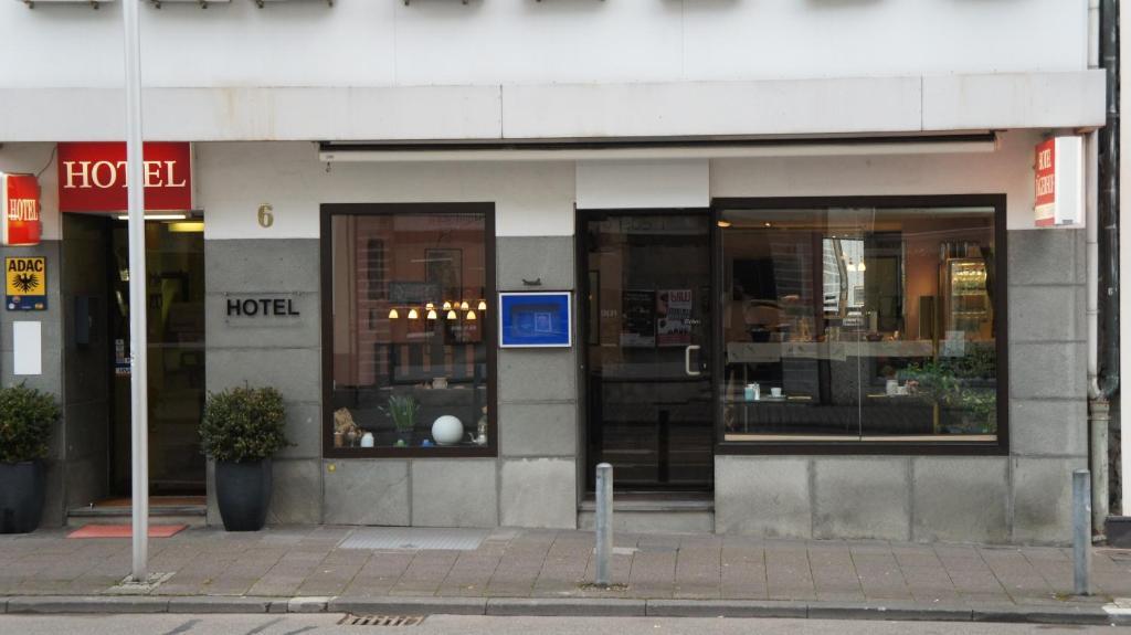 Hotel Jaegerhof Wiesbaden Exterior photo