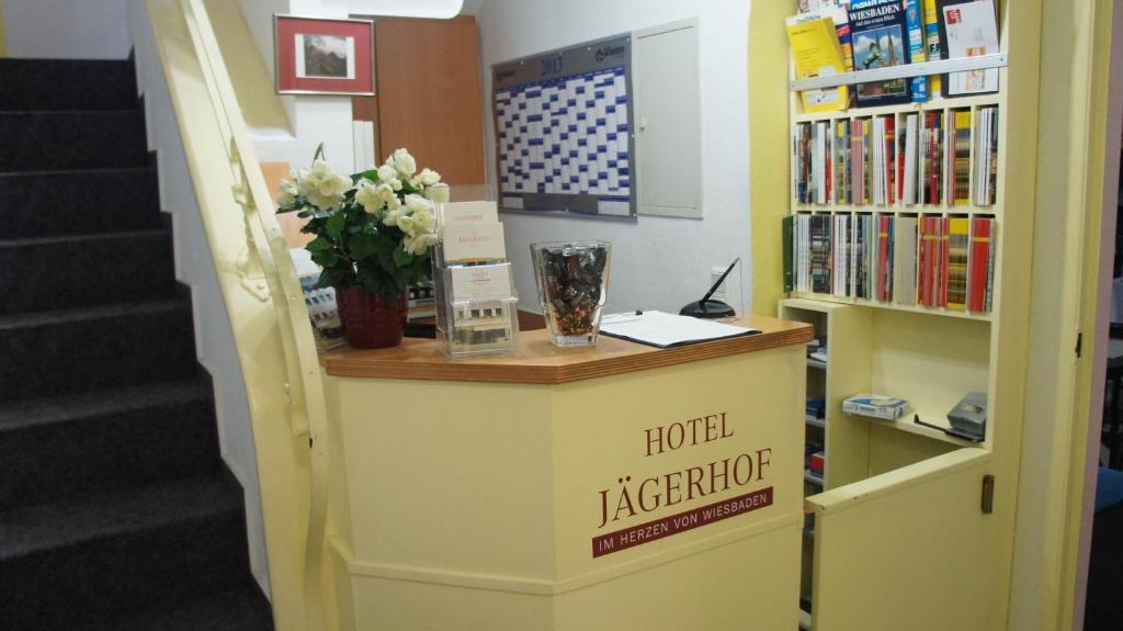 Hotel Jaegerhof Wiesbaden Exterior photo