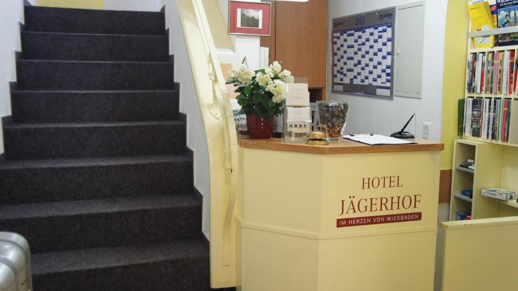 Hotel Jaegerhof Wiesbaden Exterior photo